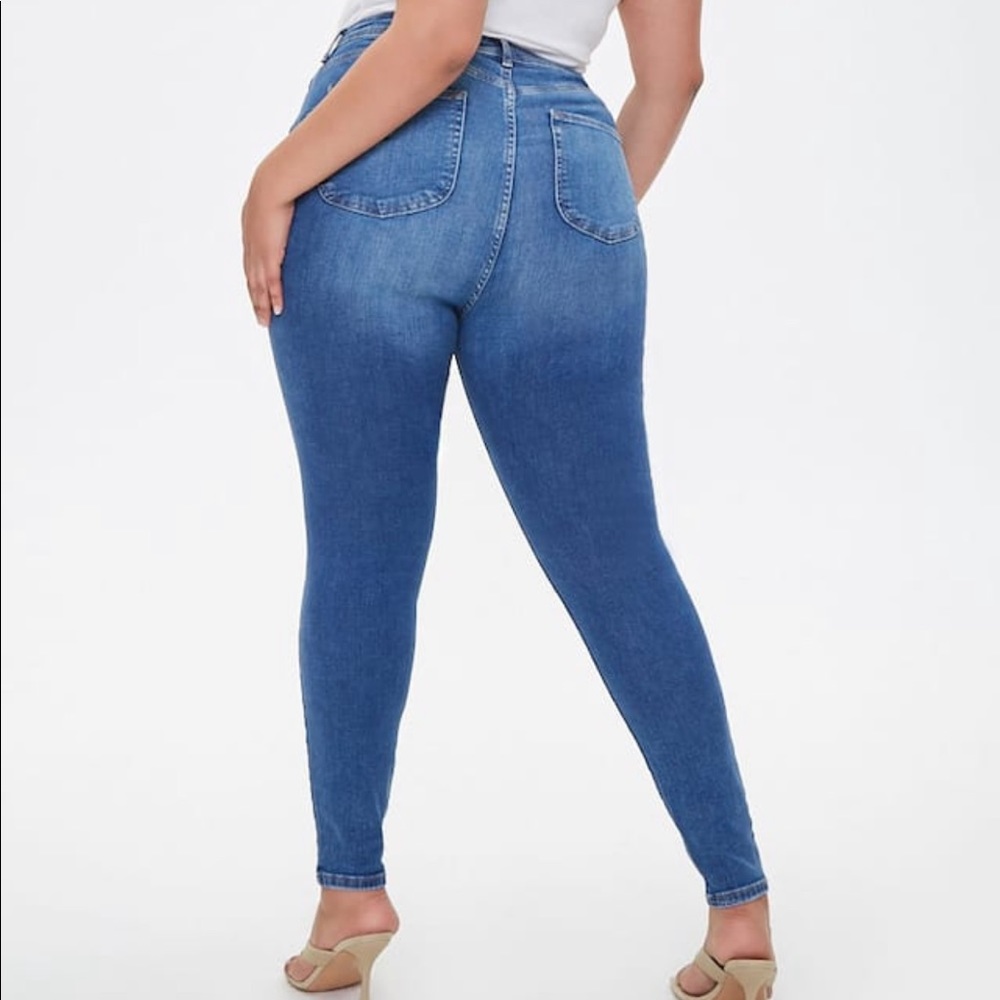 ‼️SOLD‼️ Forever 21 Skinny Jeans